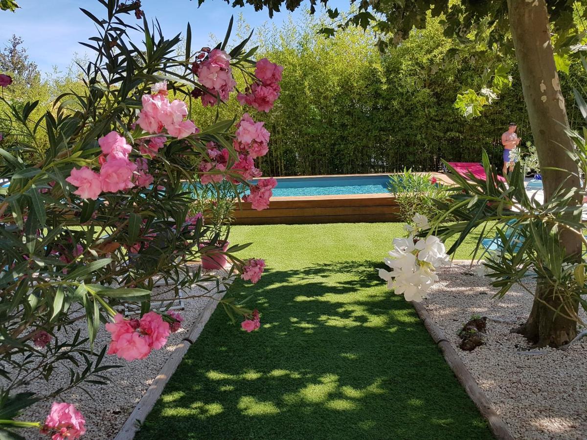 Domaine Saint Dominique Hotel Seillons-Source-d'Argens Екстериор снимка